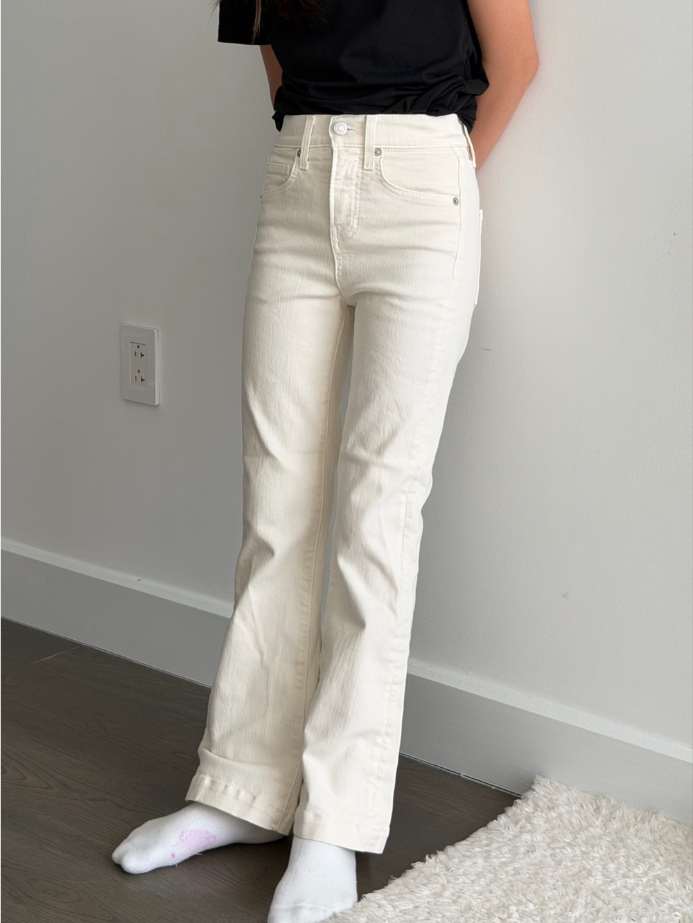 Veronica Beard Cream White Denim Jeans High Rise/ Ankle Flare.  Size 23.